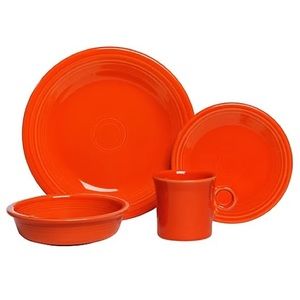 15 Piece Fiestaware set in Poppy